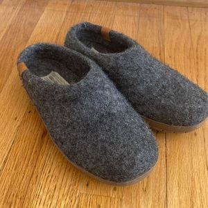 Baabushka wool slipper with leather sole